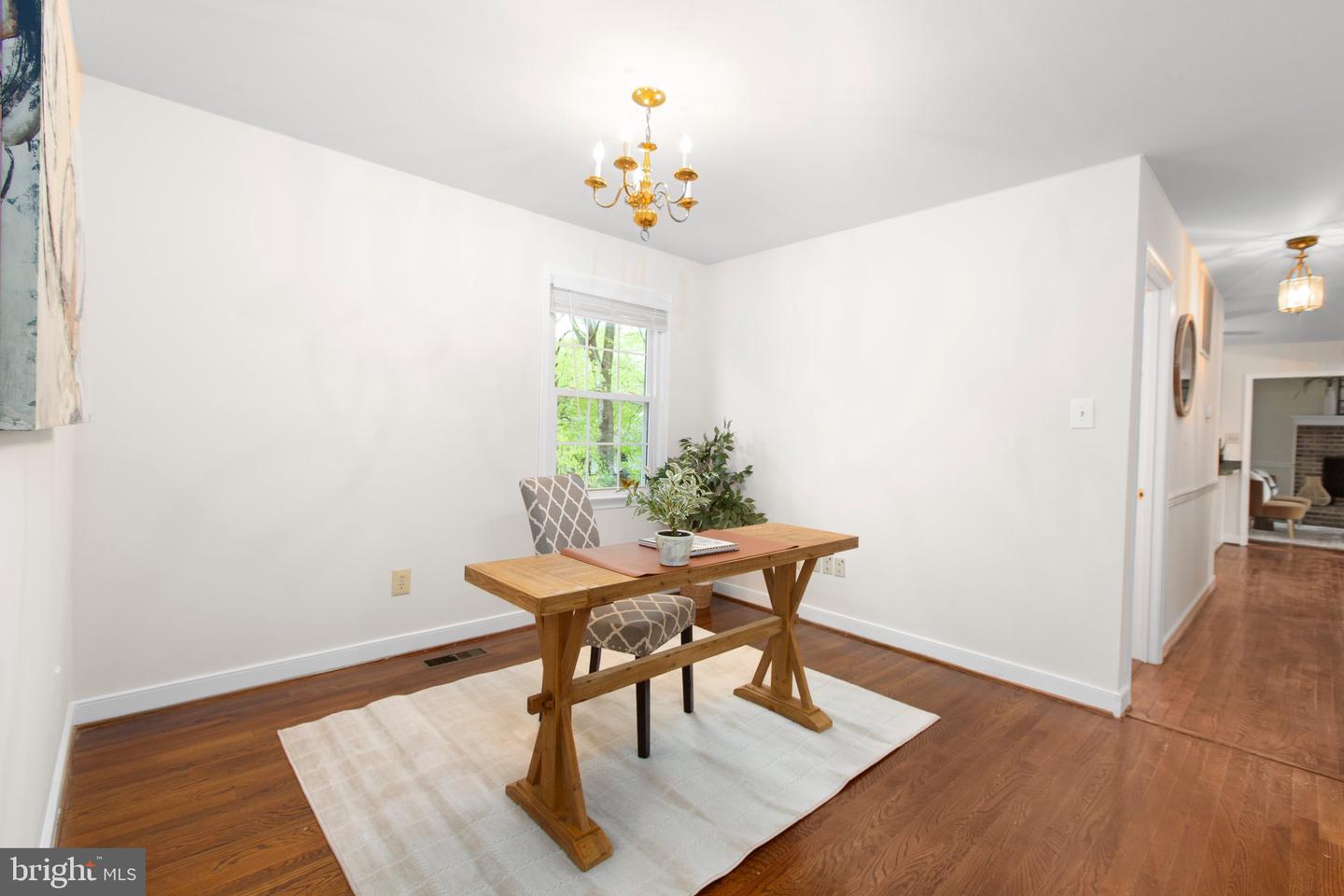 4 N Hill Ct