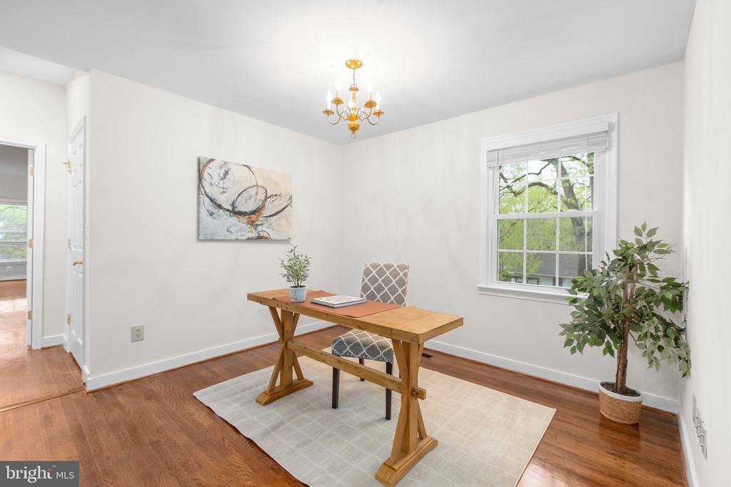 4 N Hill Ct
