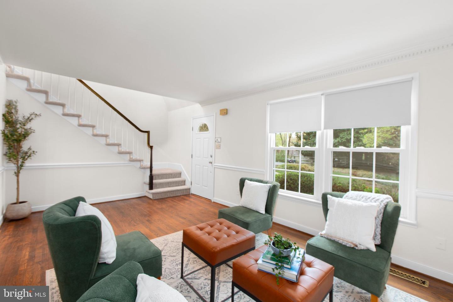 4 N Hill Ct