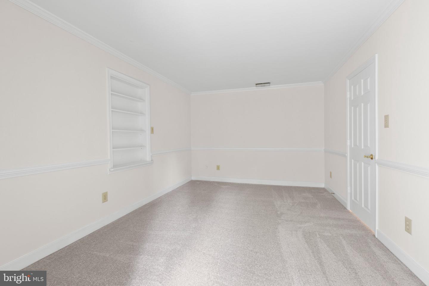 4 N Hill Ct