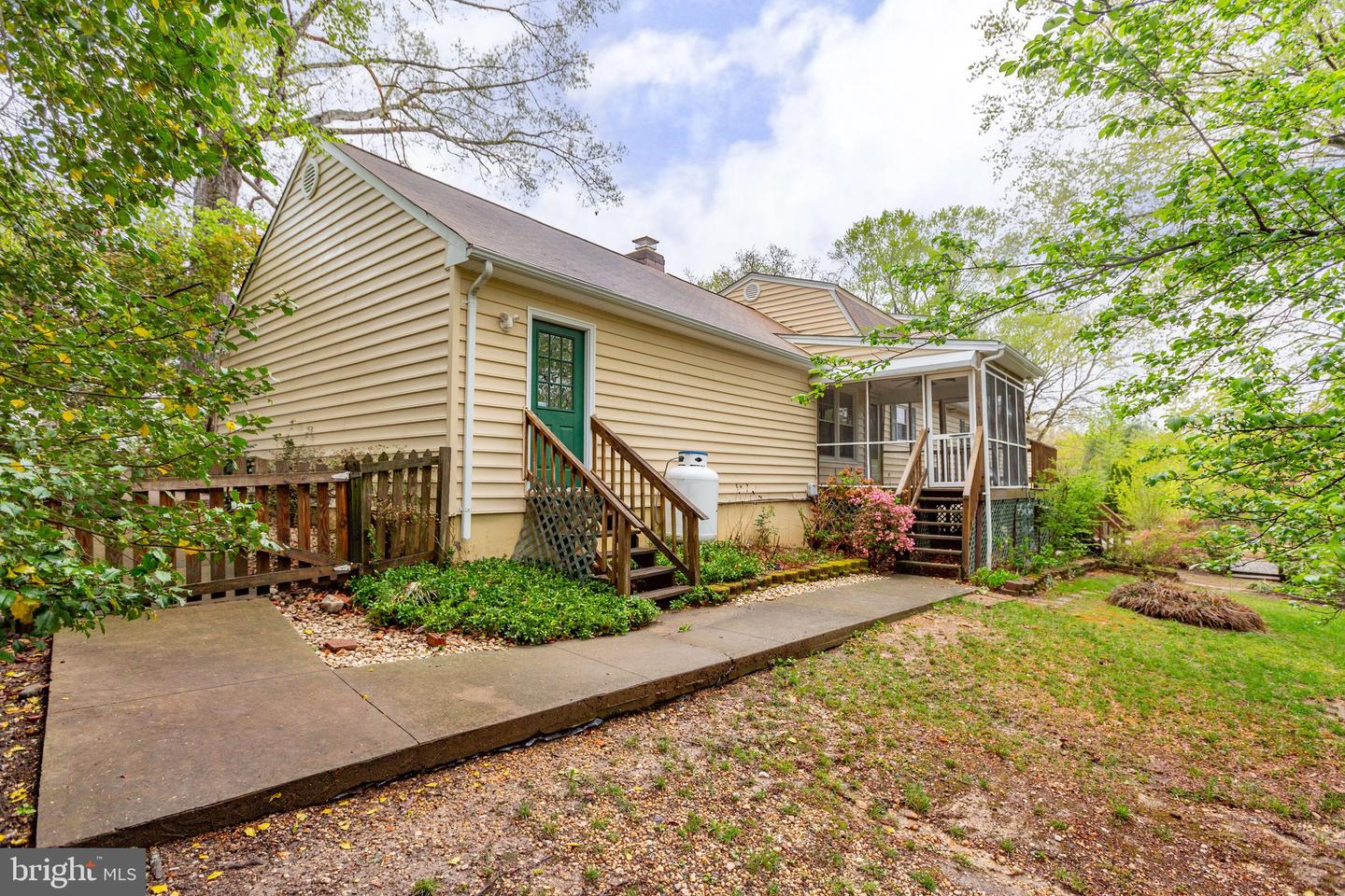 4 N Hill Ct