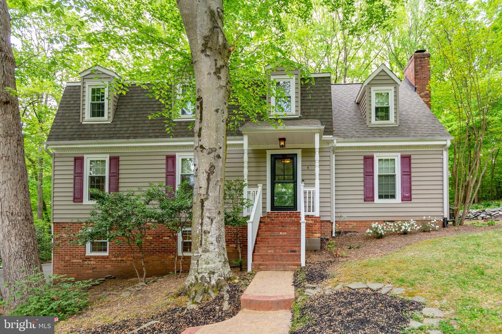4 Buxley Ct