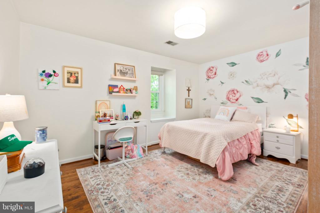 4 Buxley Ct