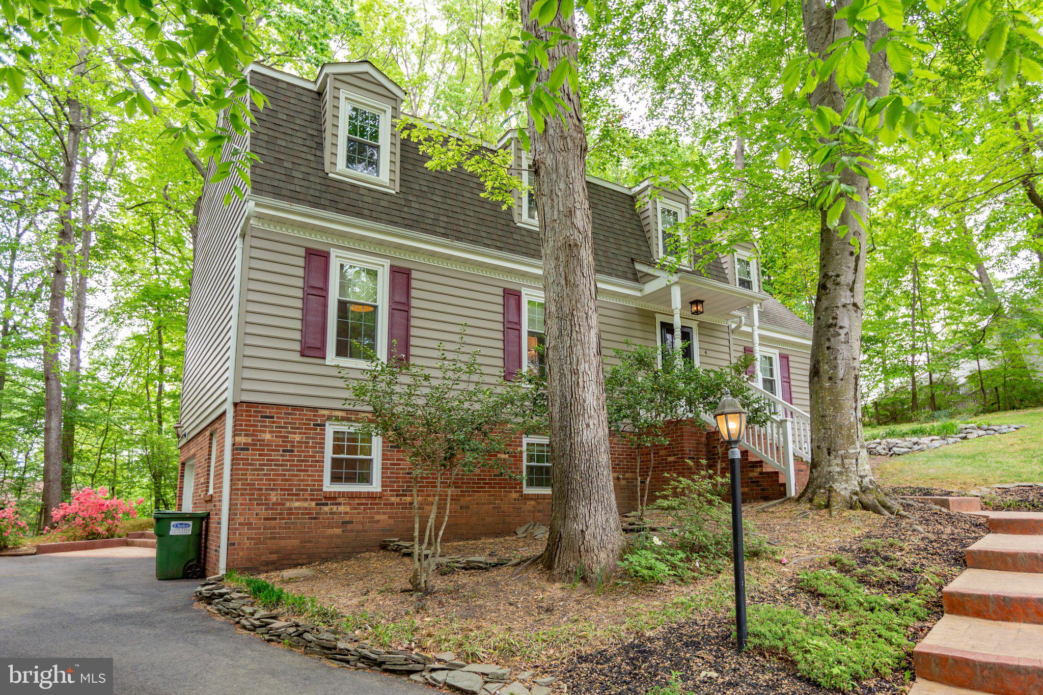 4 Buxley Ct