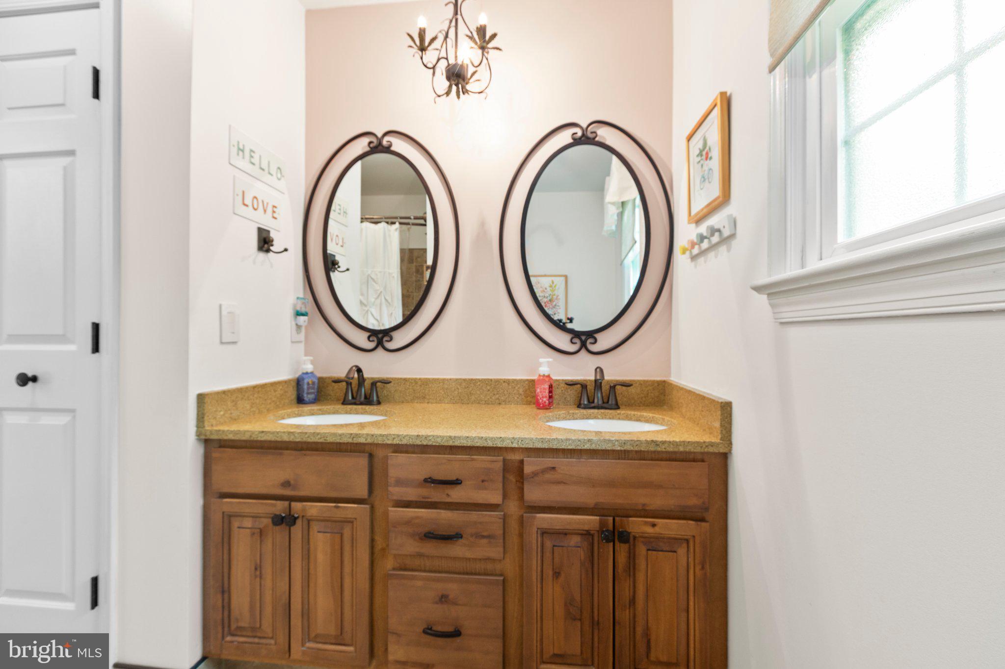 4 Buxley Ct