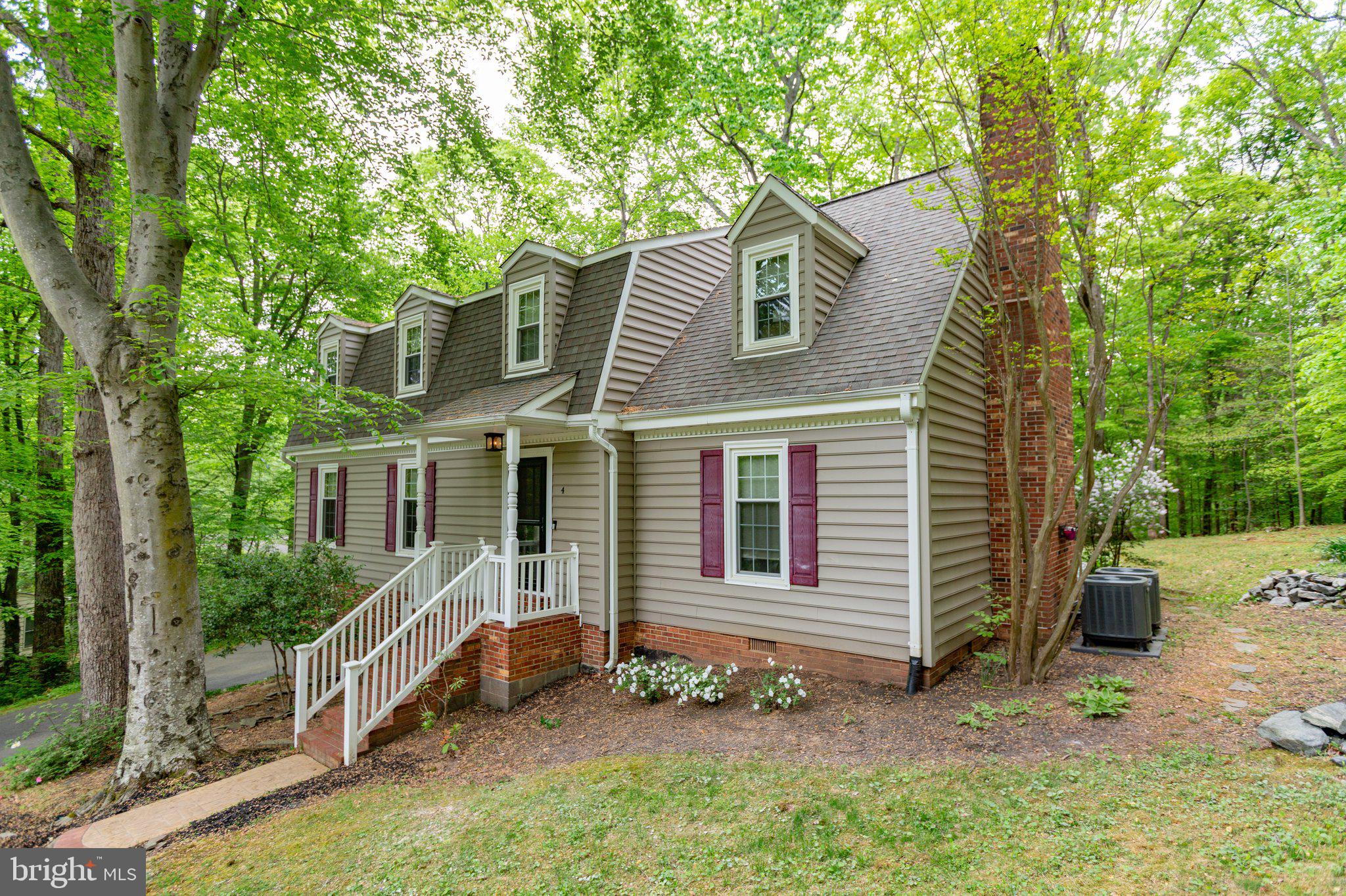 4 Buxley Ct