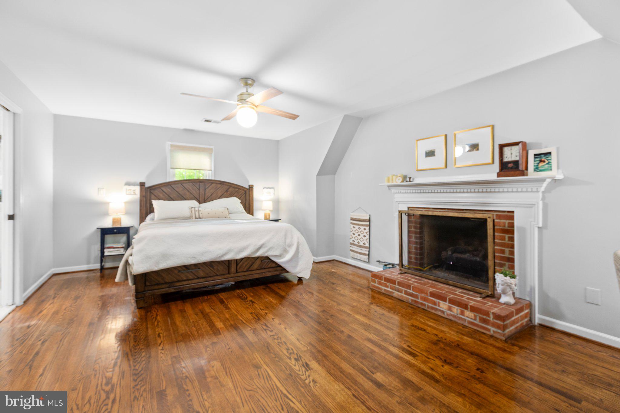 4 Buxley Ct