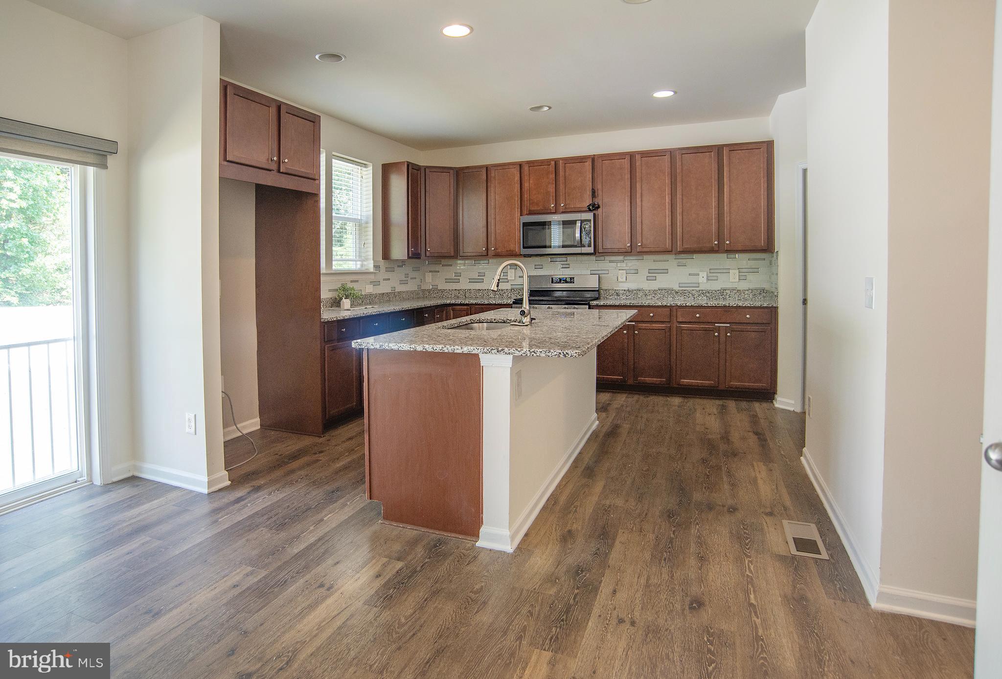 1600 HUDGINS FARM CIR