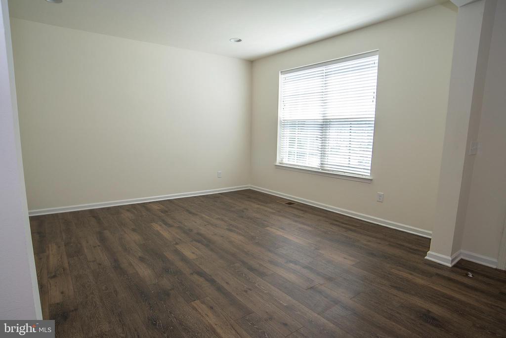 1600 HUDGINS FARM CIR