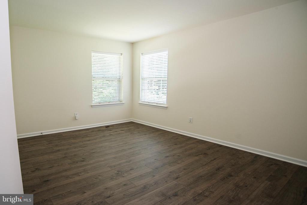 1600 HUDGINS FARM CIR