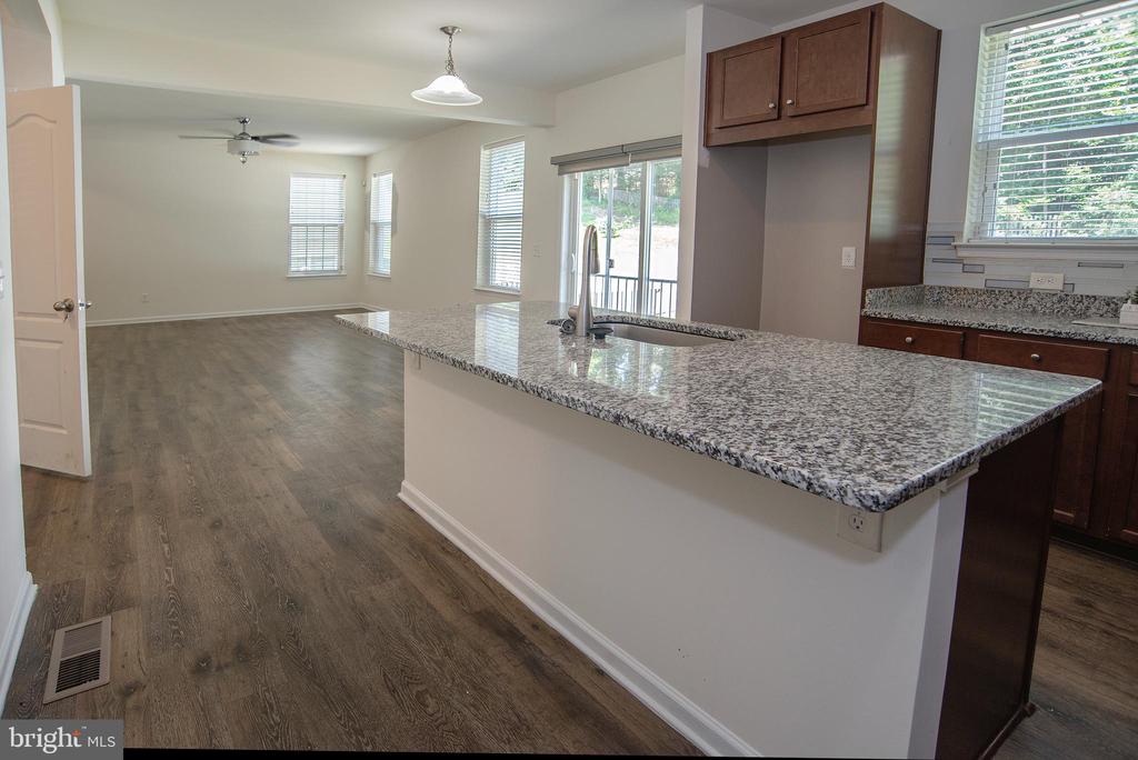 1600 HUDGINS FARM CIR