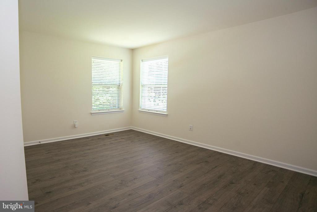 1600 HUDGINS FARM CIR