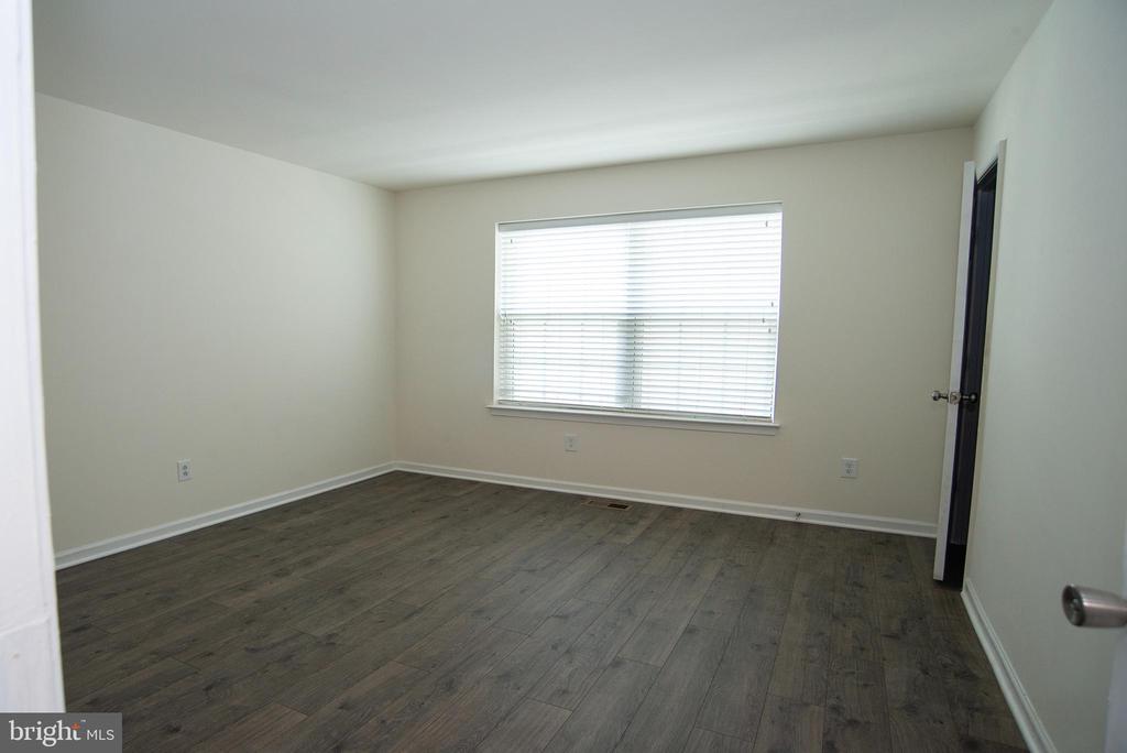 1600 HUDGINS FARM CIR