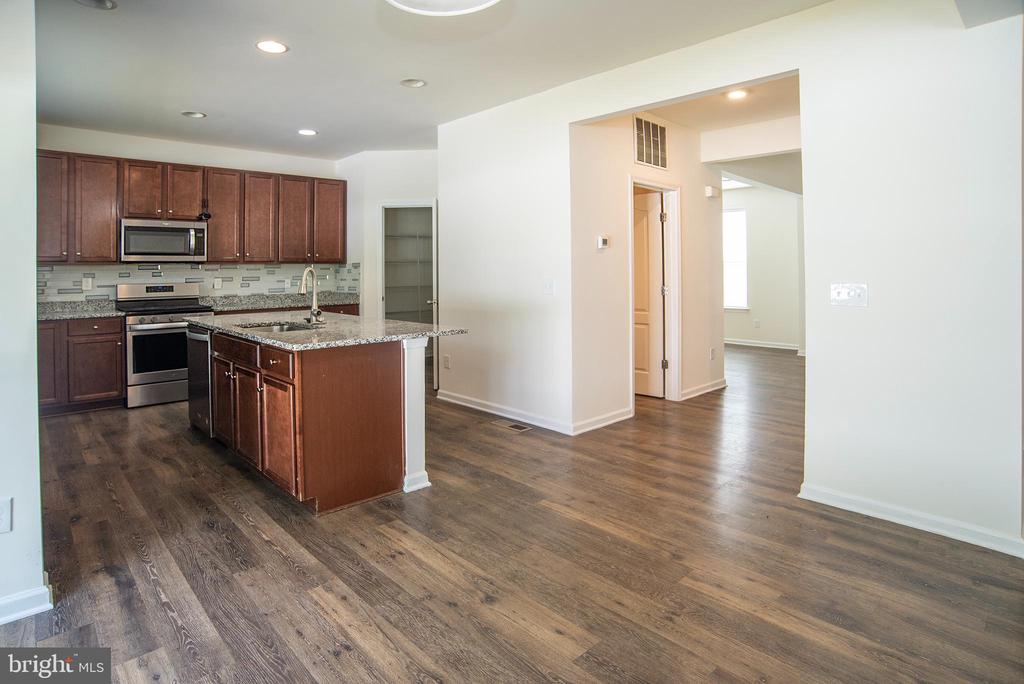 1600 HUDGINS FARM CIR