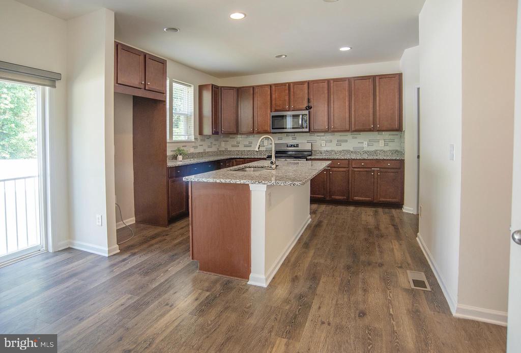 1600 HUDGINS FARM CIR