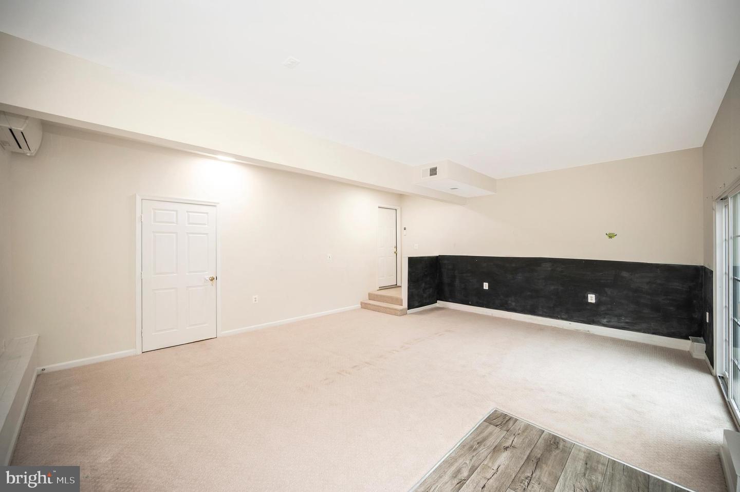 4401 Wexham Ct