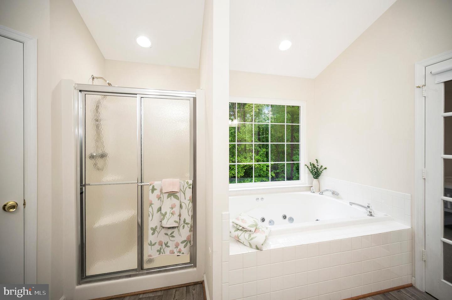4401 Wexham Ct
