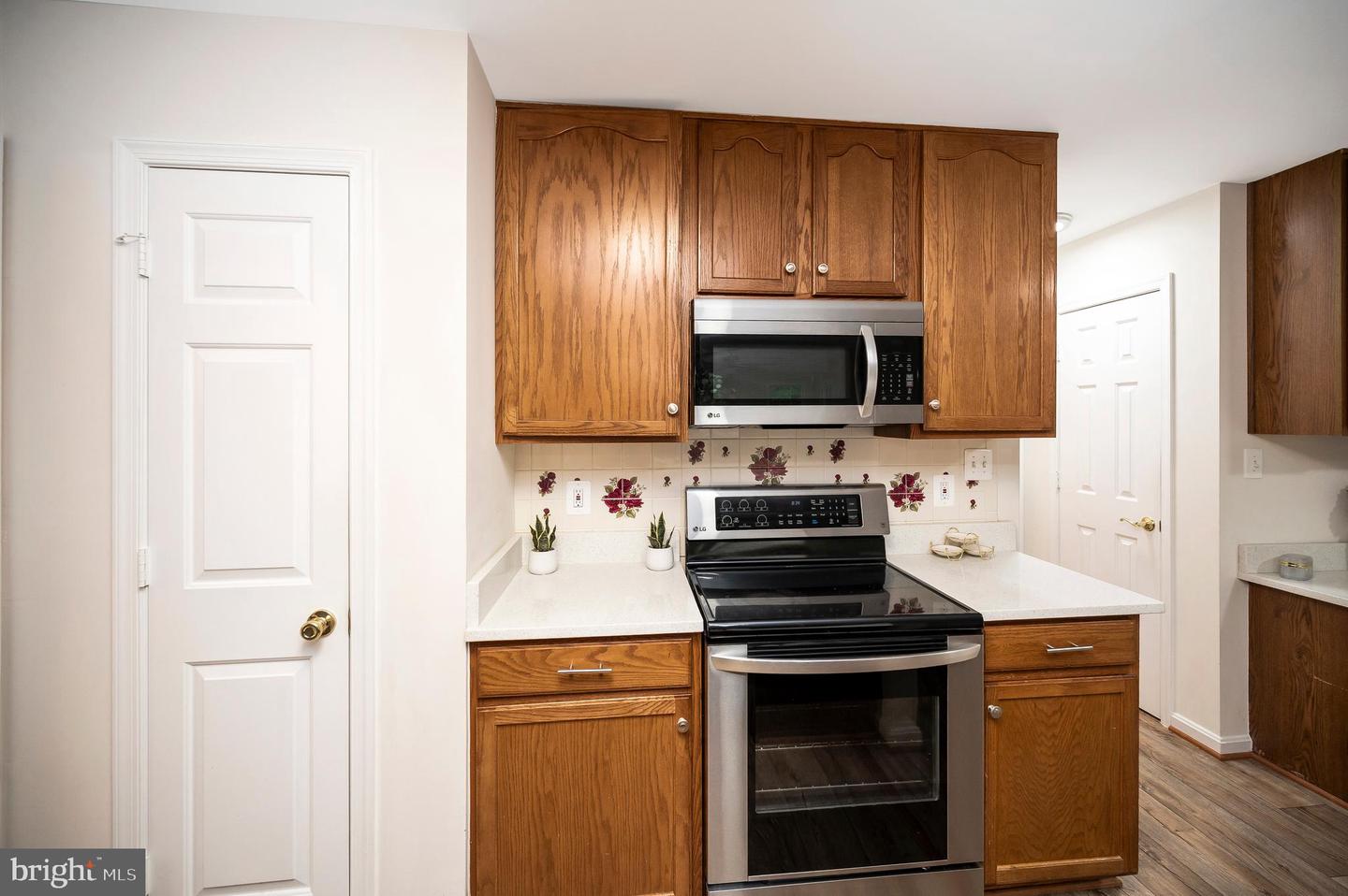 4401 Wexham Ct