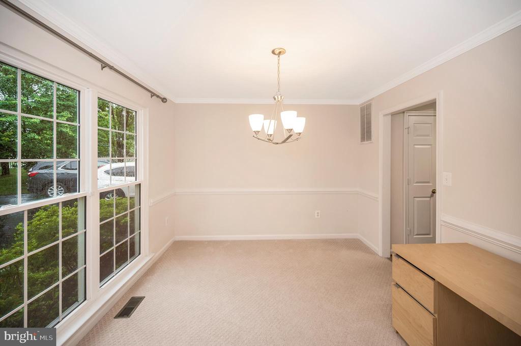 4401 Wexham Ct