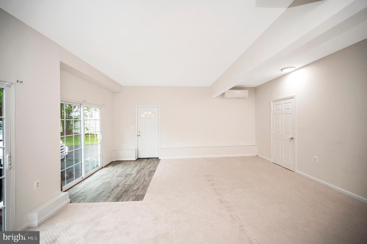 4401 Wexham Ct