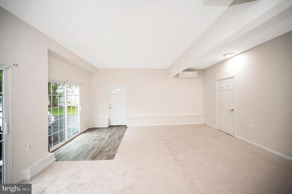 4401 Wexham Ct