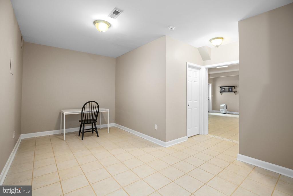 6101 W Melody Ct