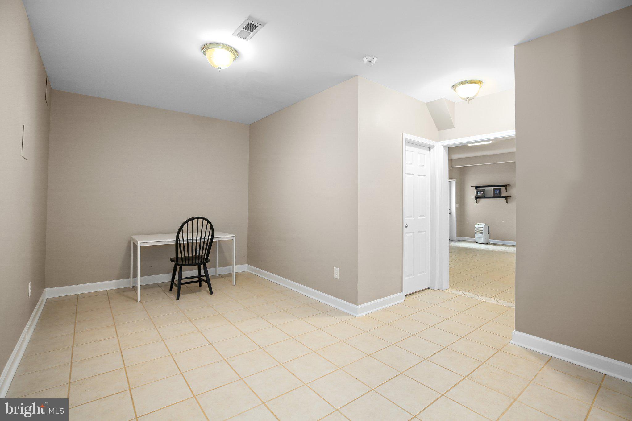 6101 W Melody Ct