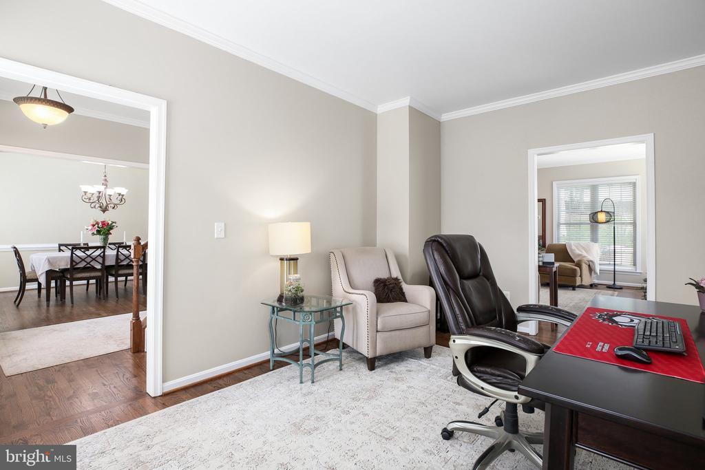 6101 W Melody Ct