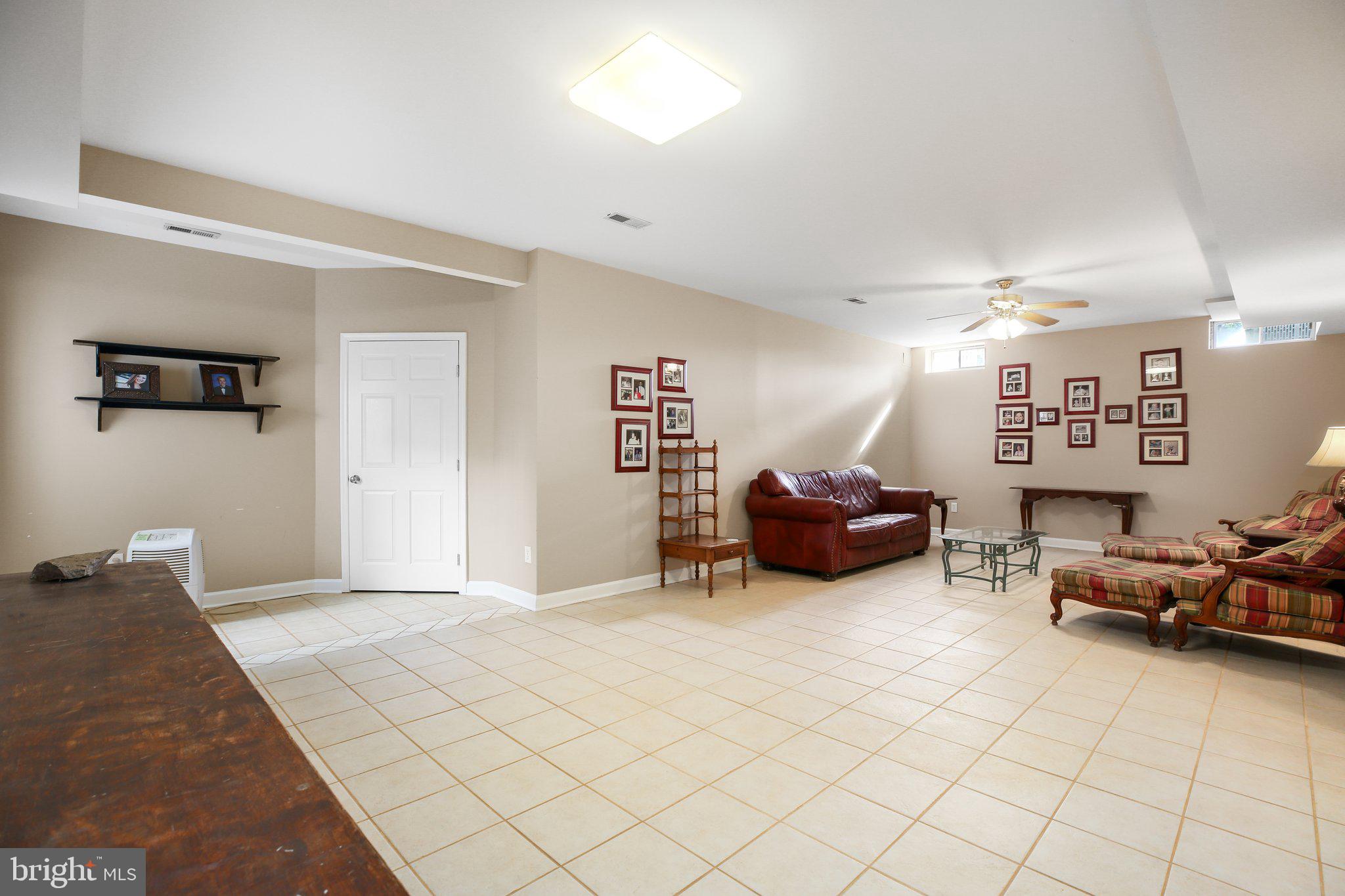 6101 W Melody Ct