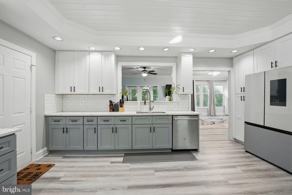 10104 BLANDFIELD LANE