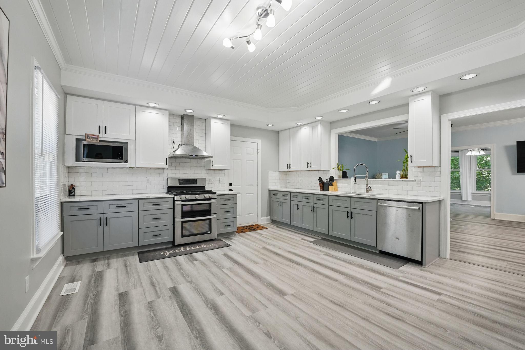 10104 BLANDFIELD LANE
