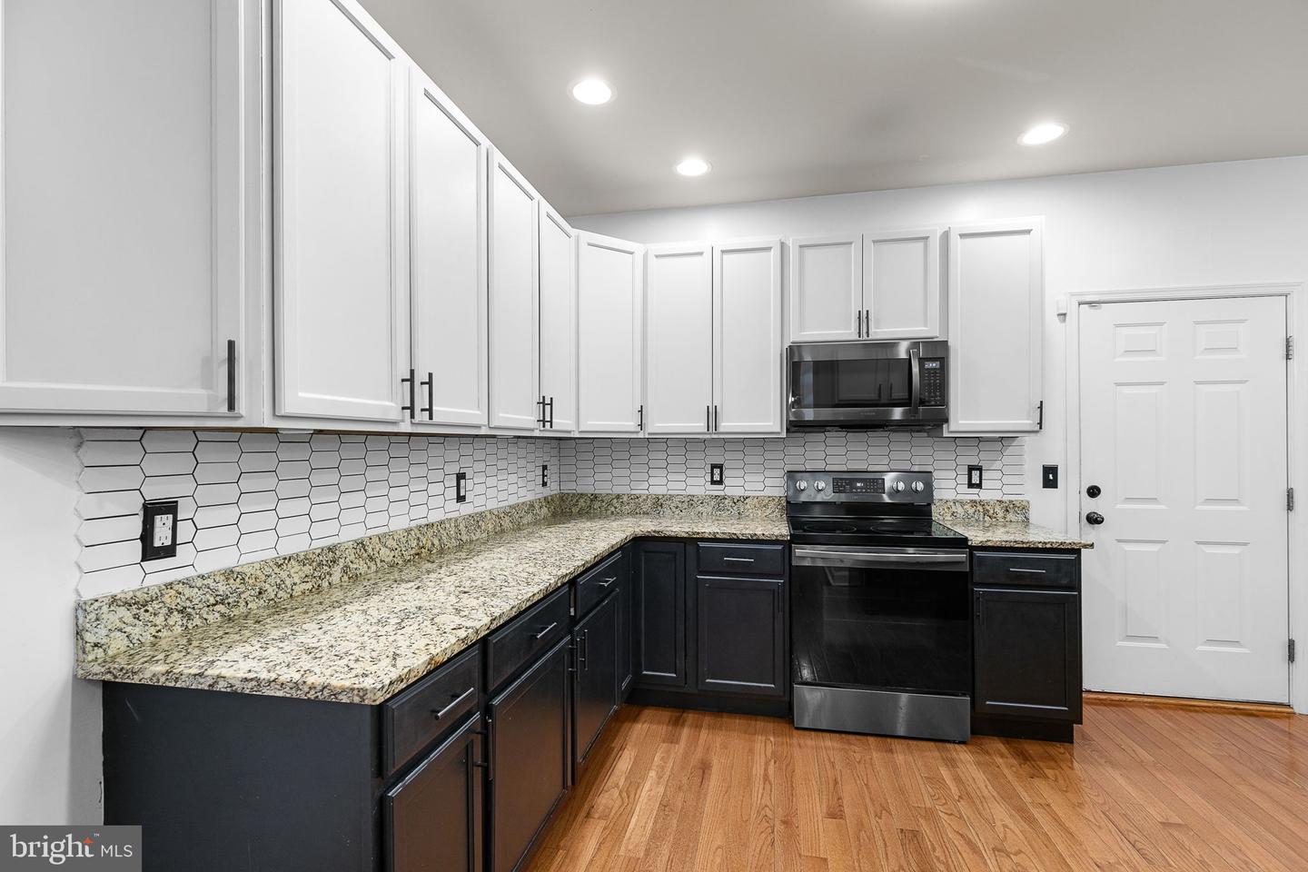 9900 Wellford Ct