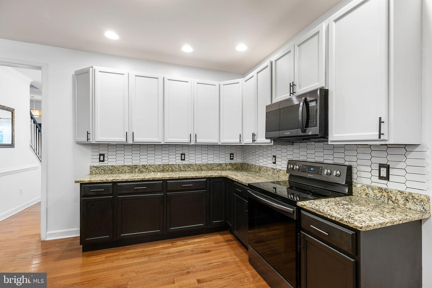9900 Wellford Ct