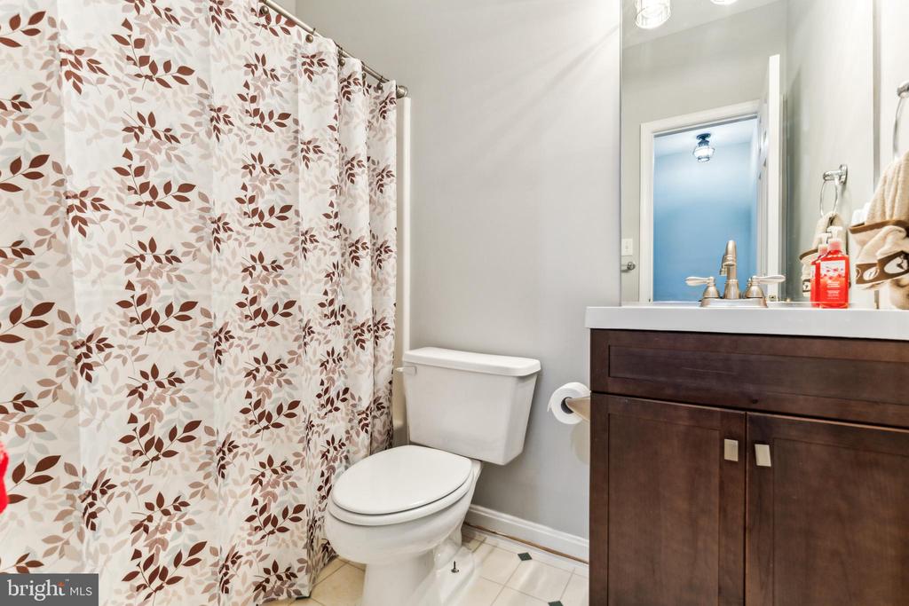 3803 FALLWOOD LANE