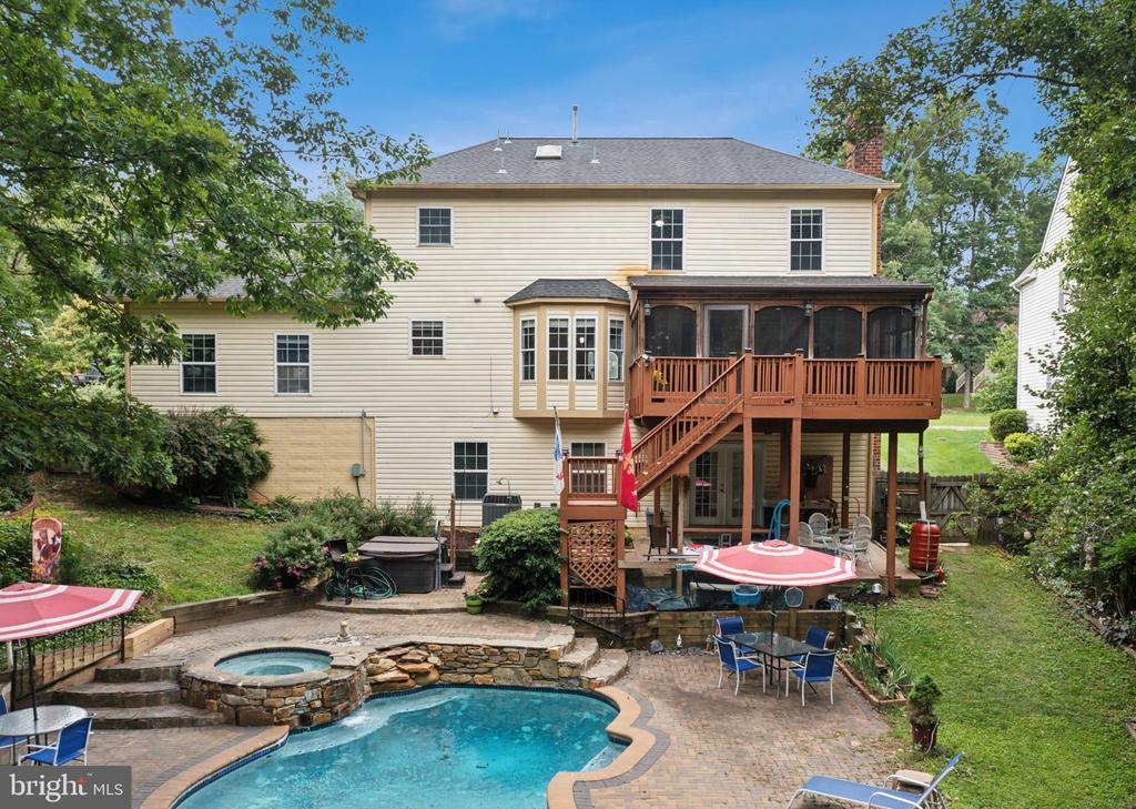 3803 FALLWOOD LANE