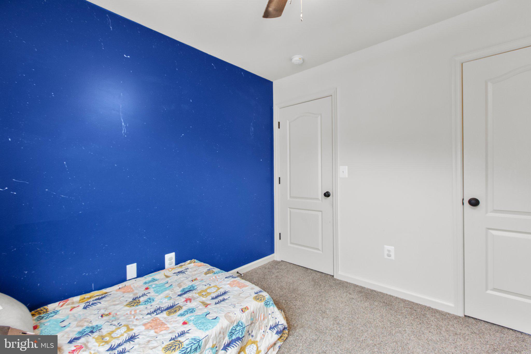 2422 Drake Ln