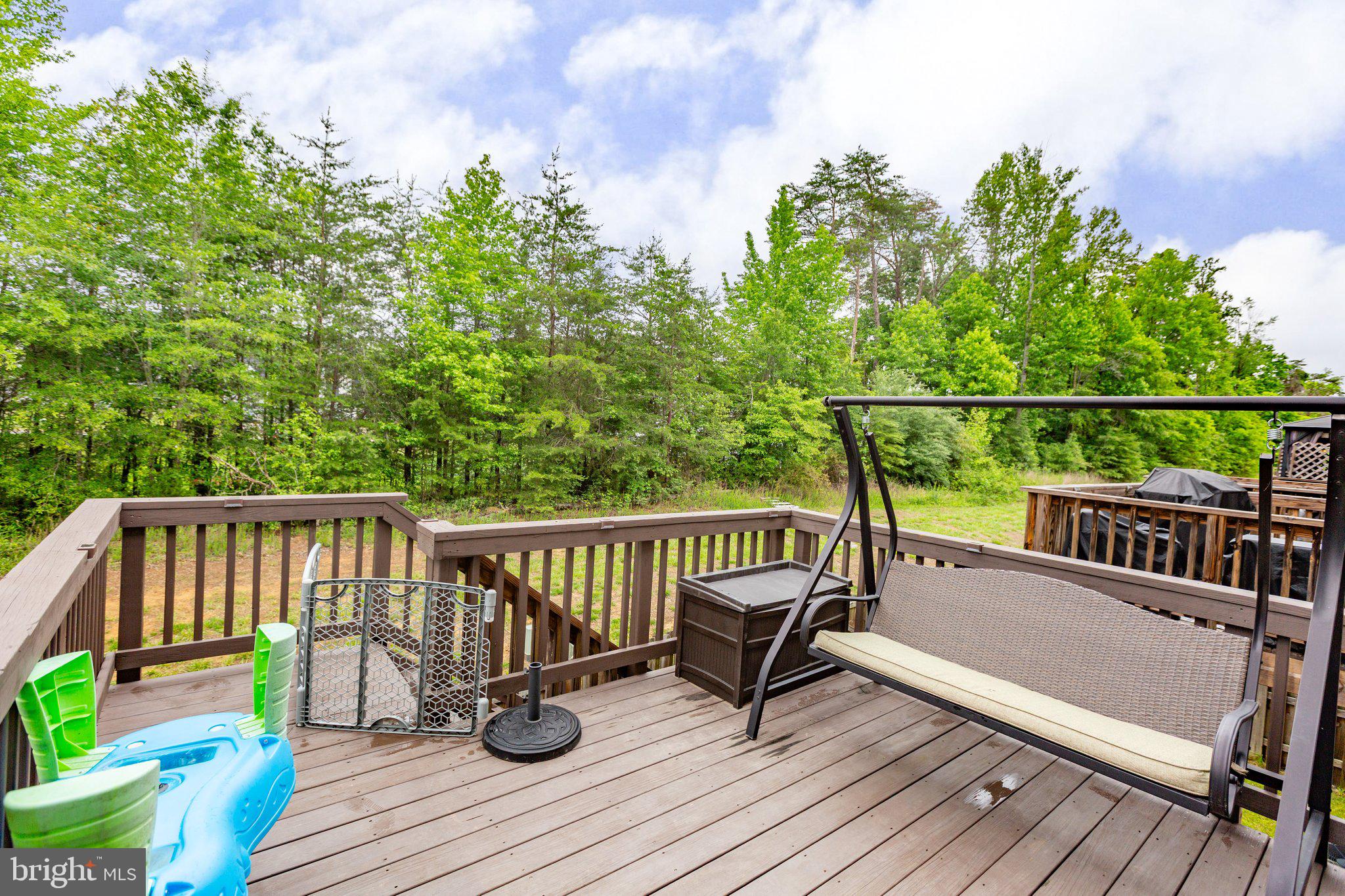 2422 Drake Ln