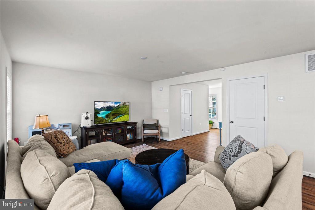 9717 ROCKWELL RD