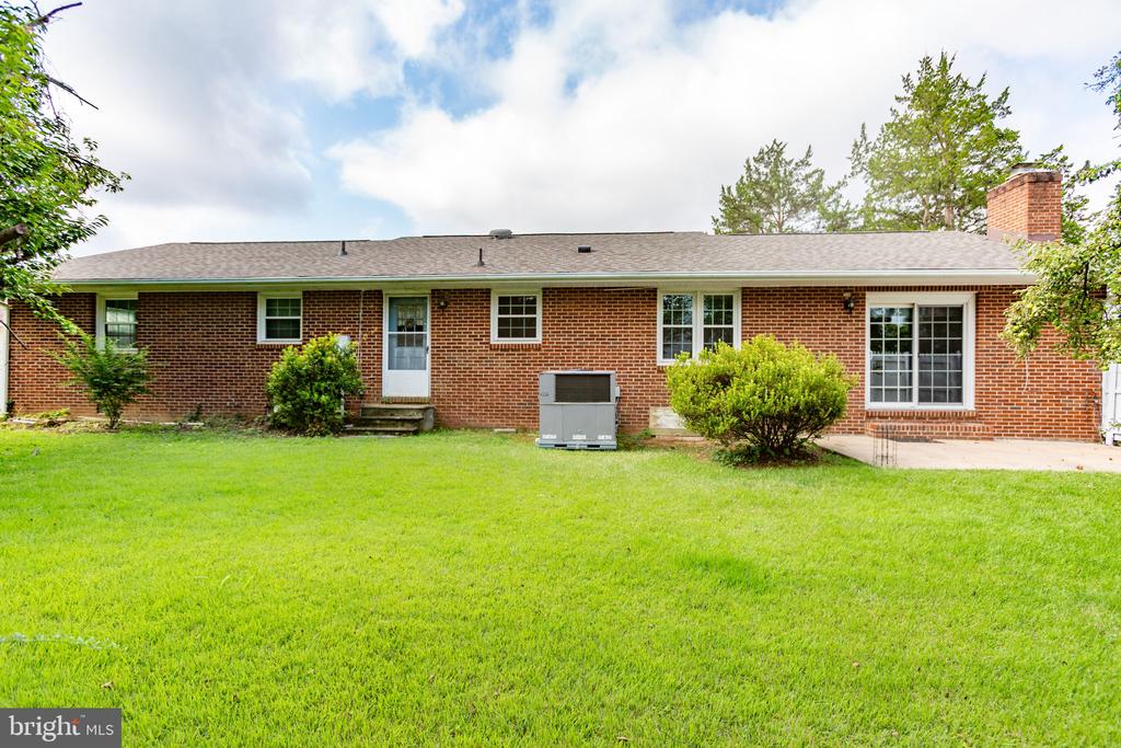 307 Butternut Dr
