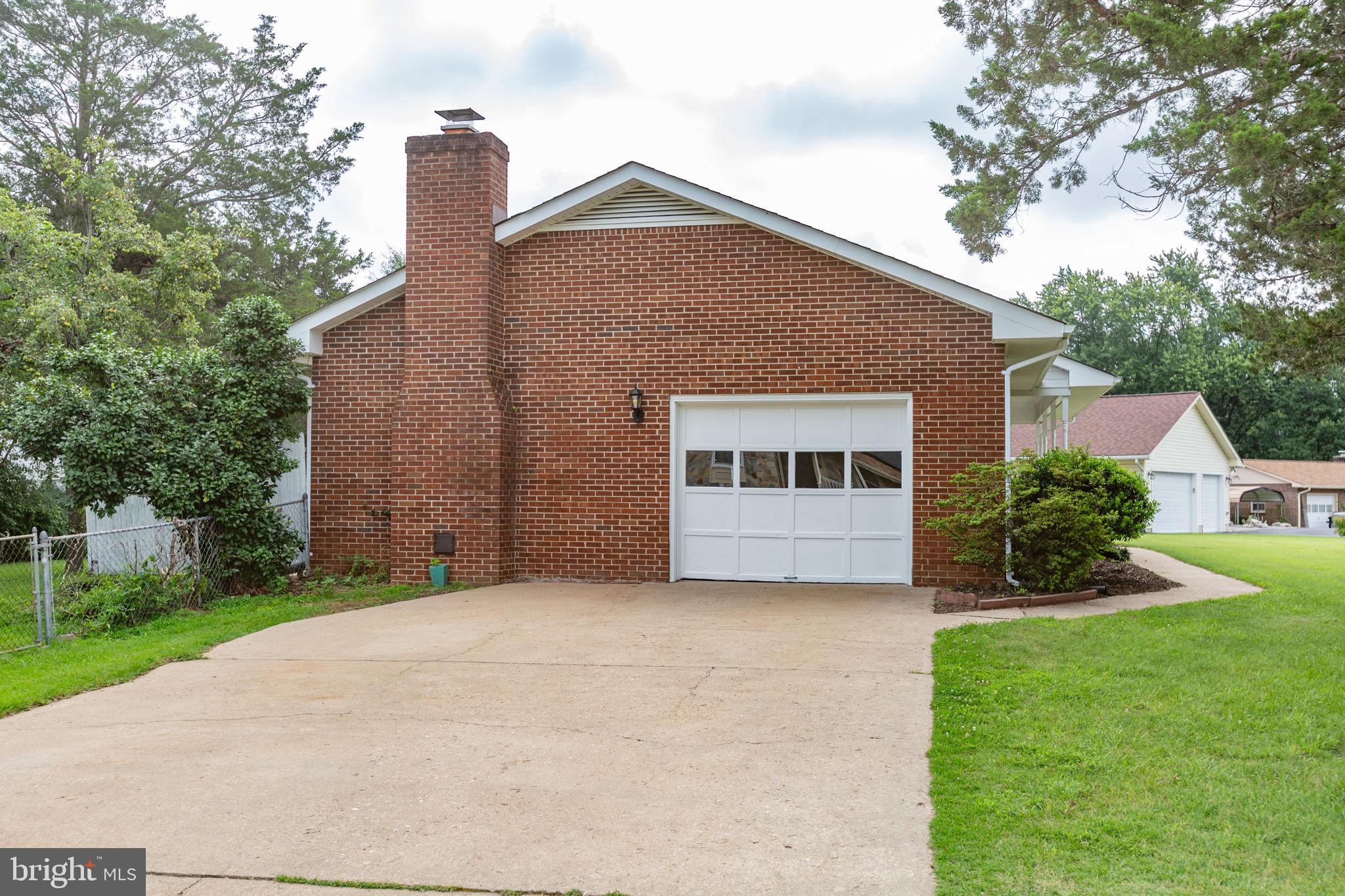 307 Butternut Dr