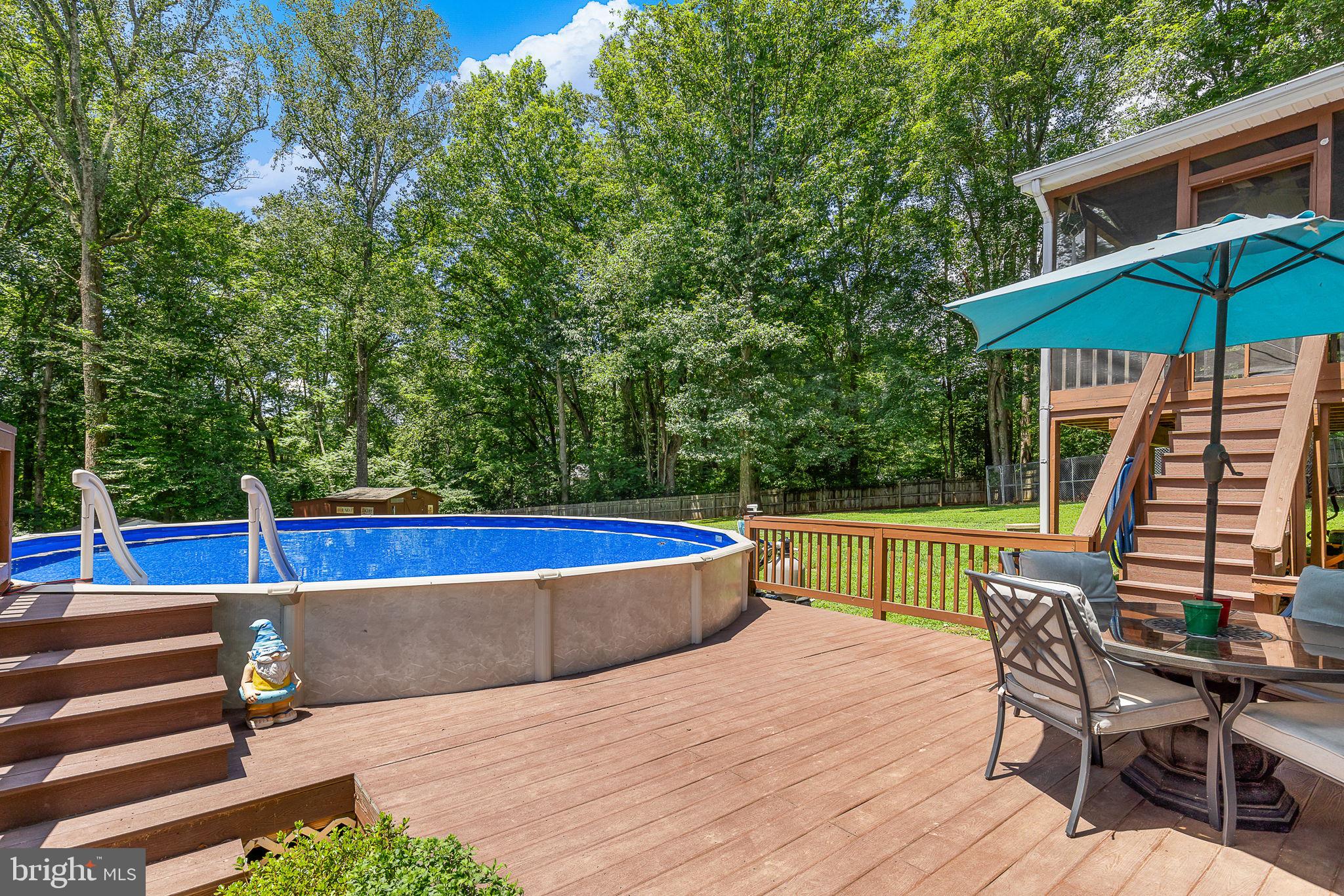 4 Palomino Ct