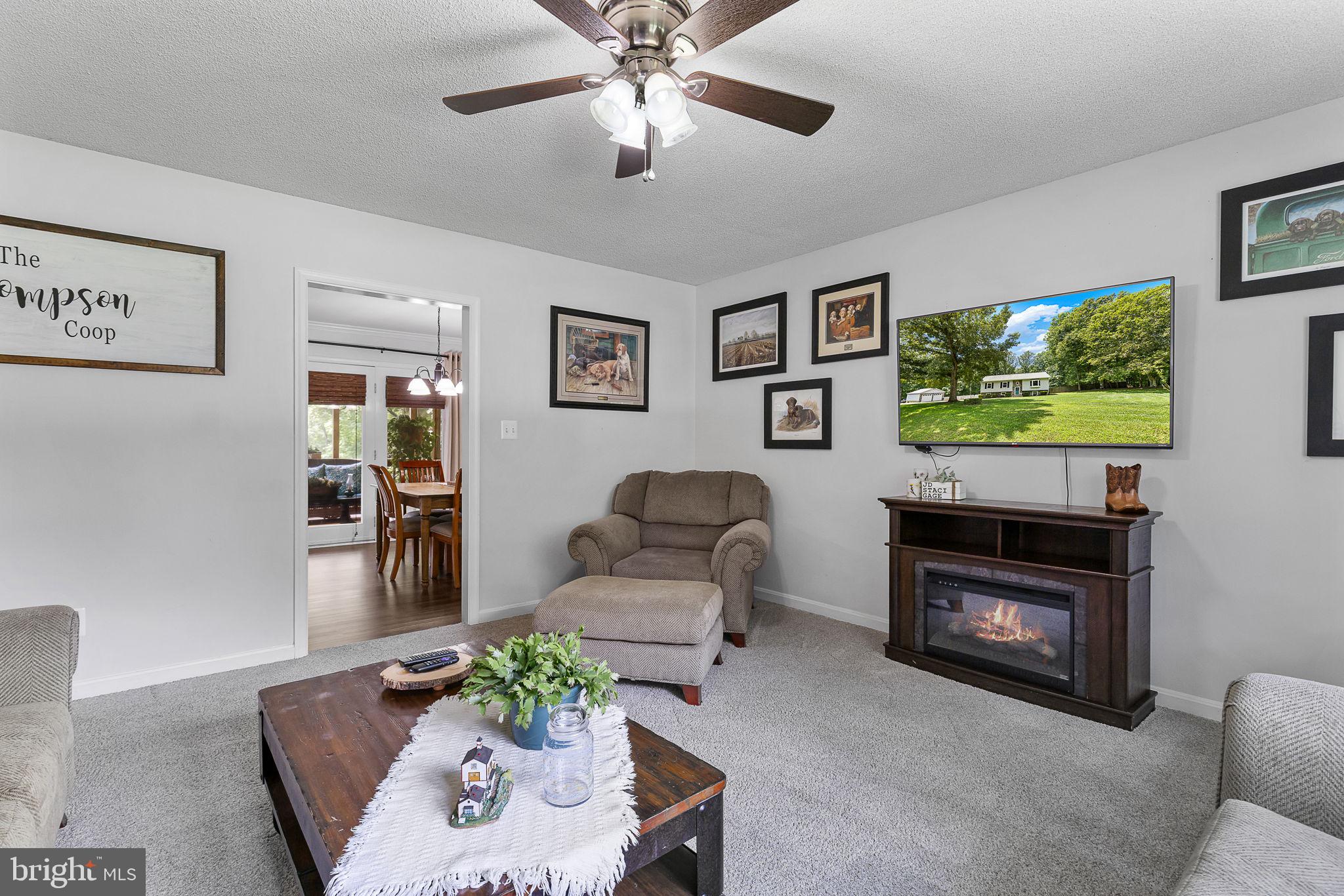 4 Palomino Ct