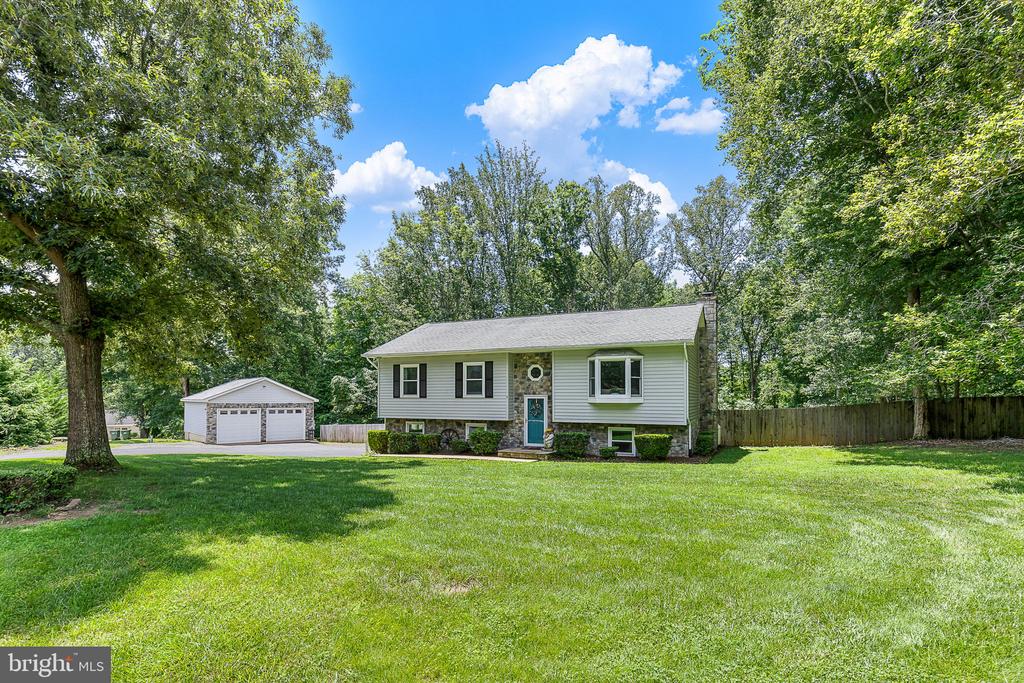 4 Palomino Ct