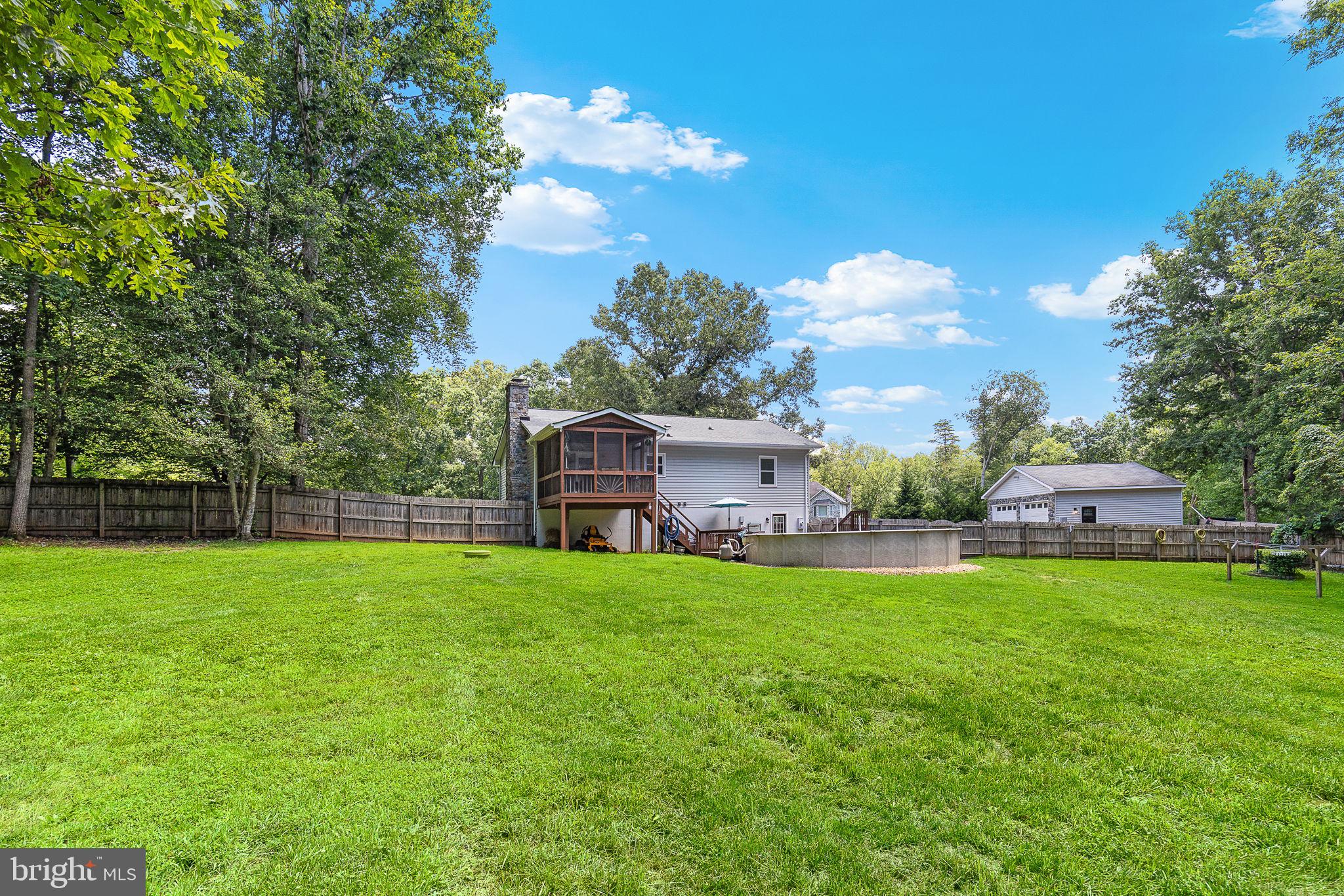 4 Palomino Ct