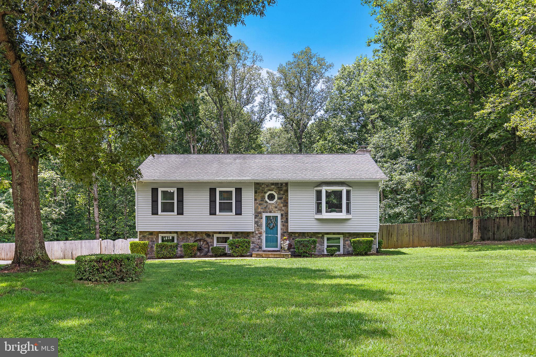 4 Palomino Ct
