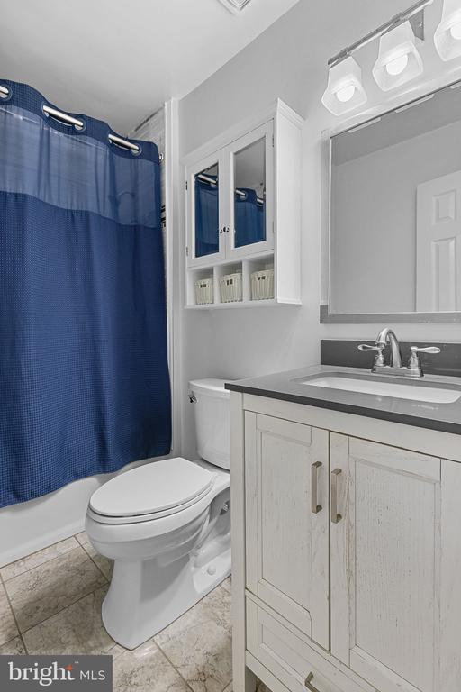 4 Palomino Ct