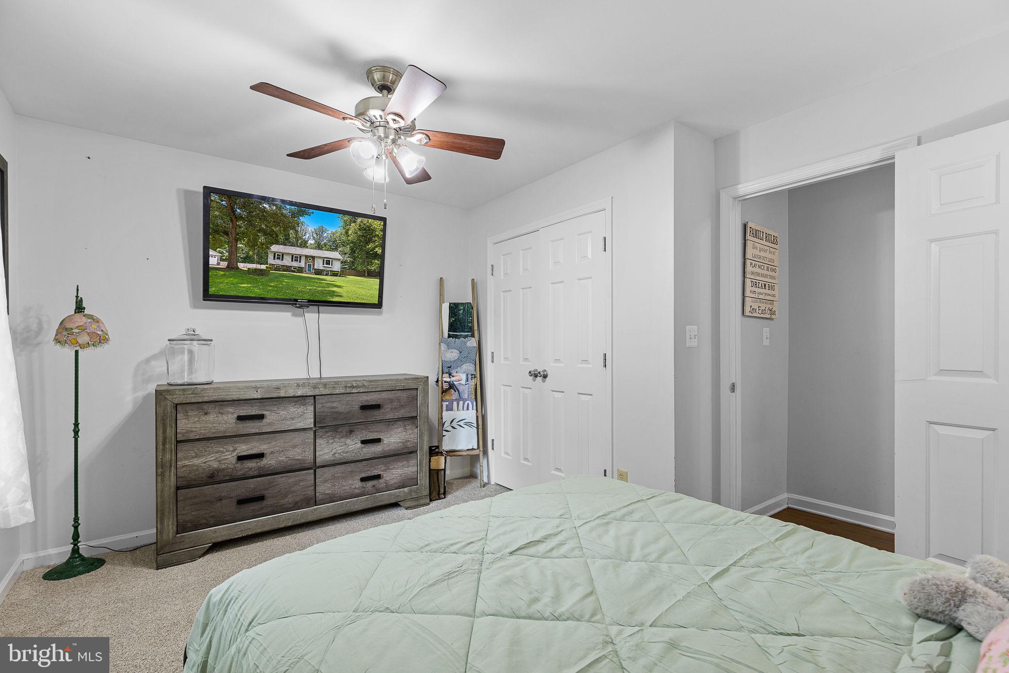 4 Palomino Ct