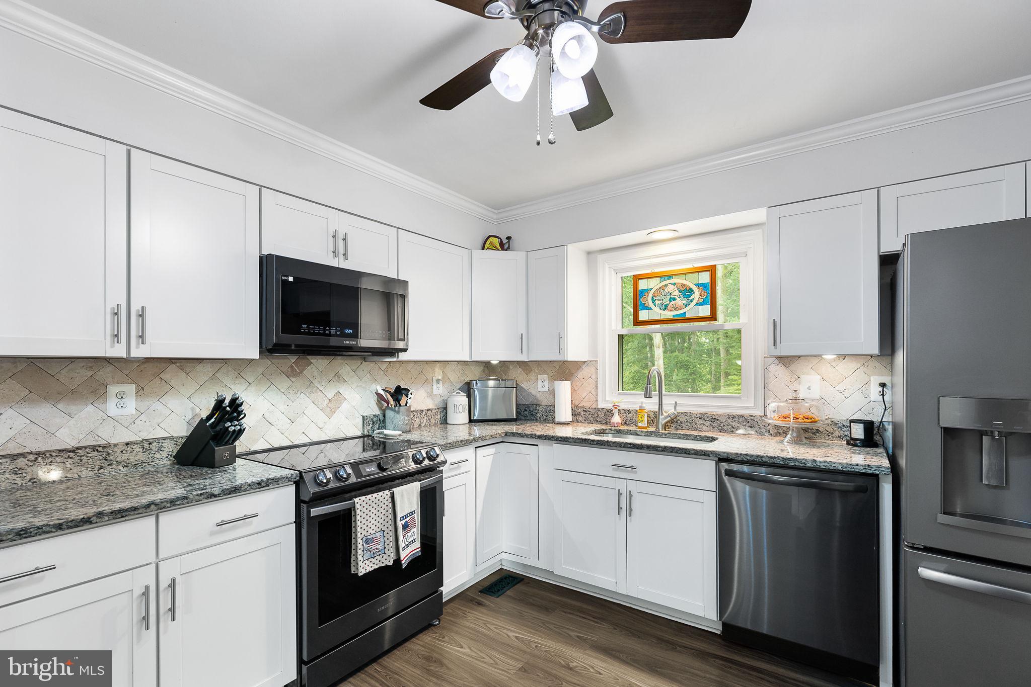 4 Palomino Ct