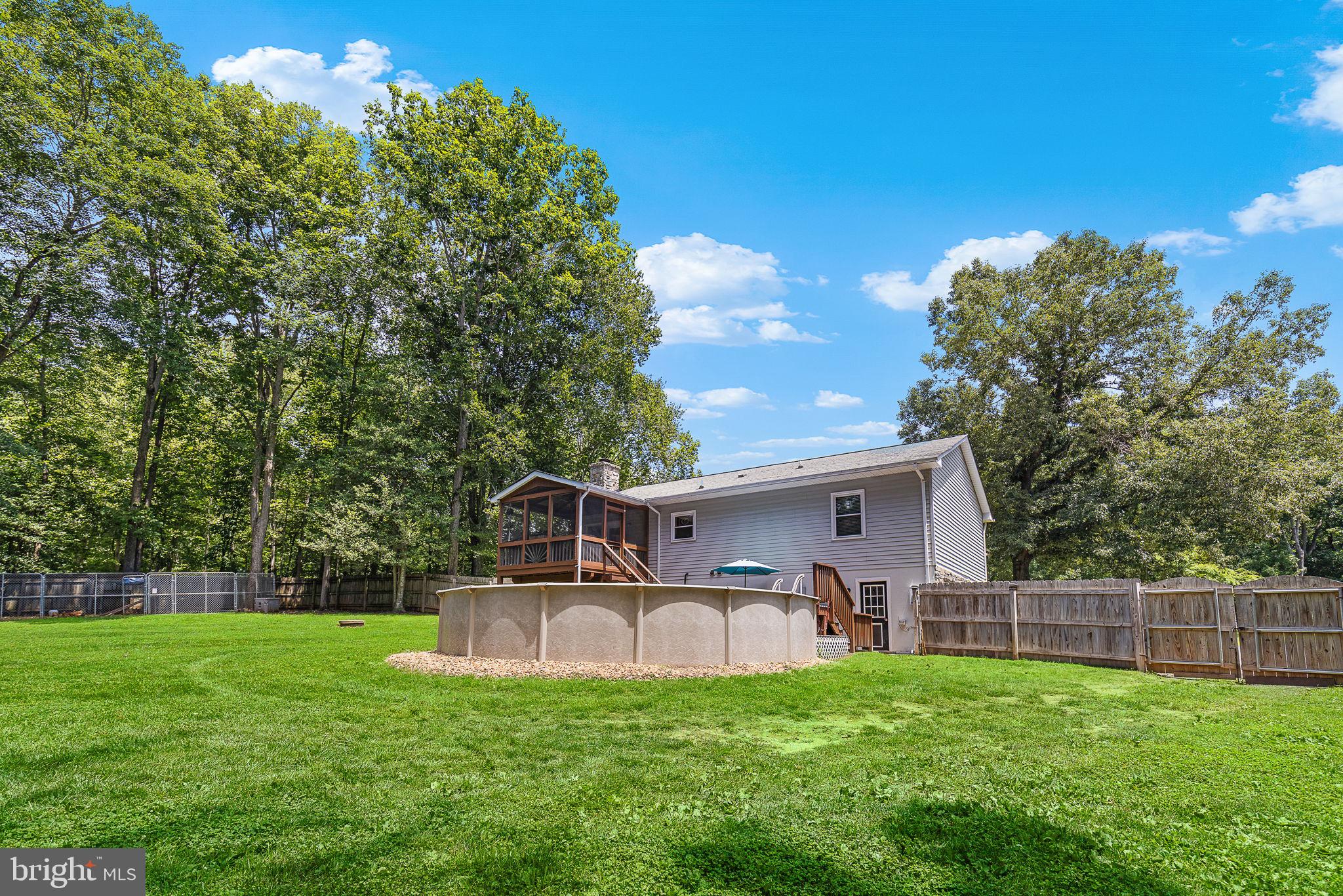 4 Palomino Ct