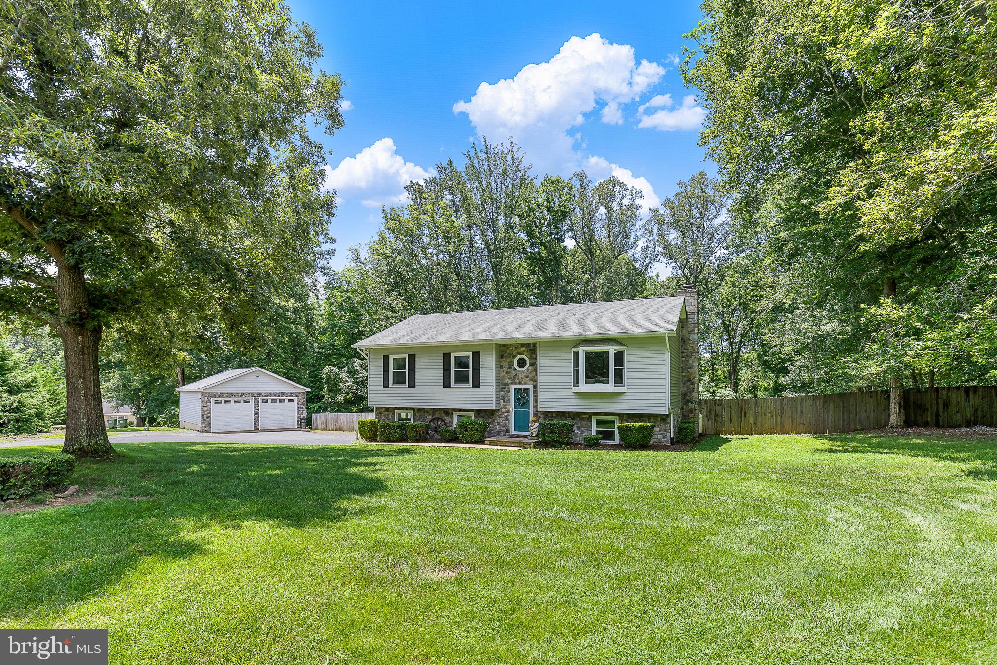 4 Palomino Ct